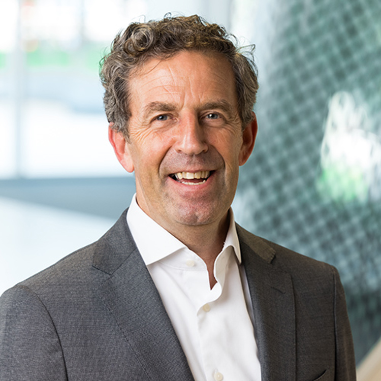 Dit is een foto van Dick van den Oever .