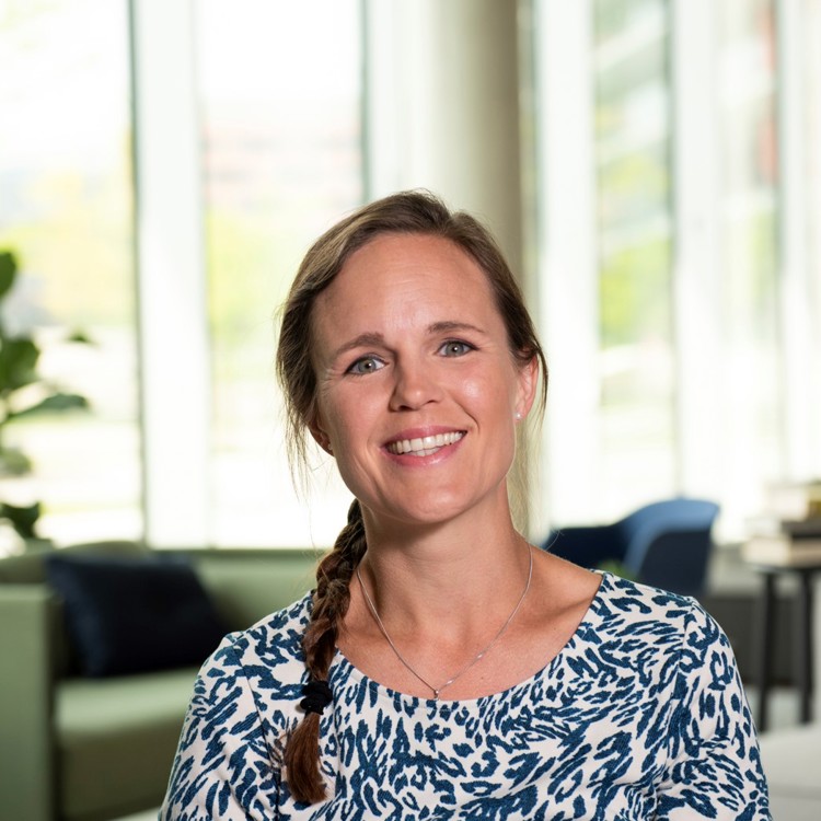 Dit is een foto van Nienke Abid.