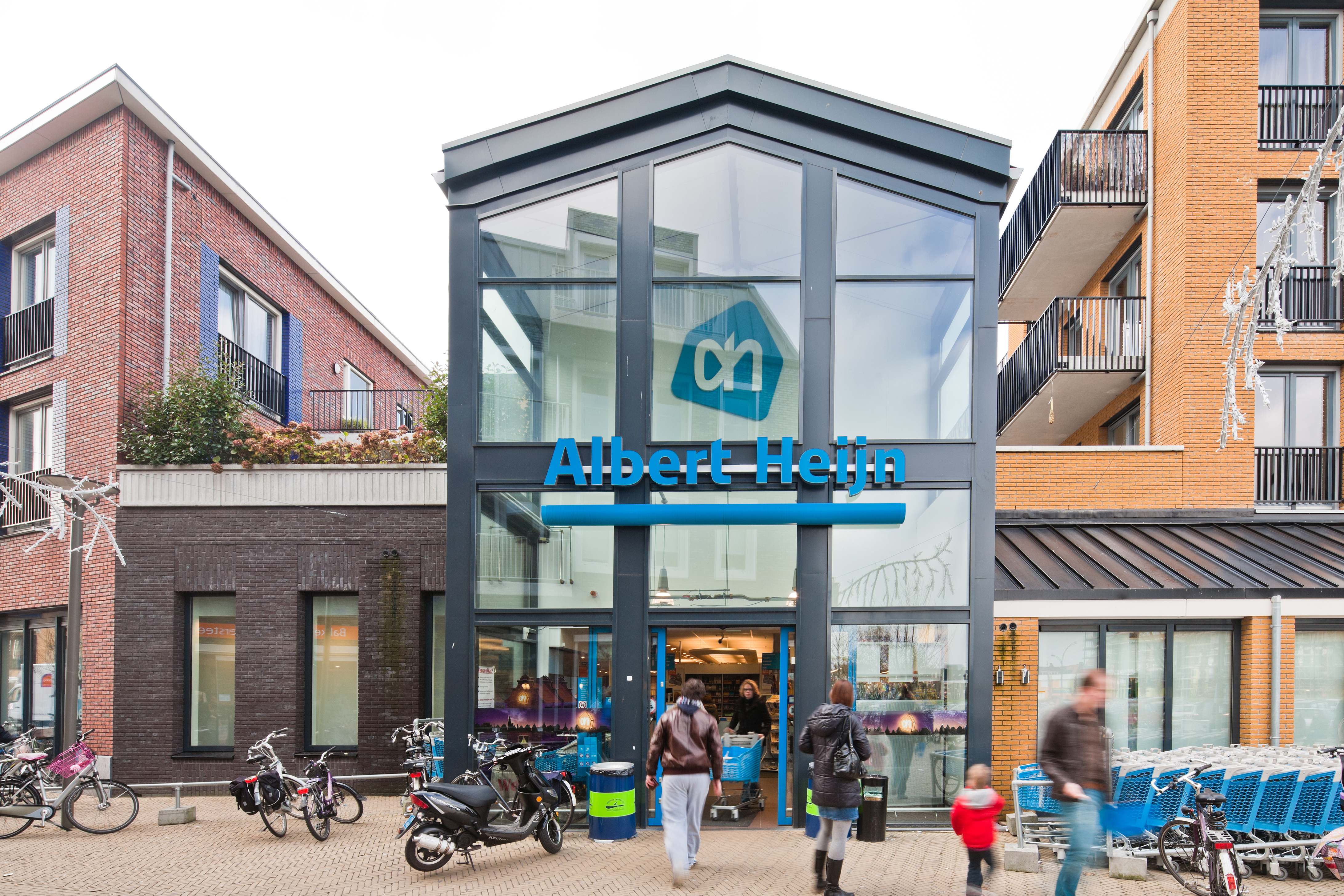 Op deze slide wordt getoond Albert Heijn Winkelcentrum Vathorst Amersfoort.