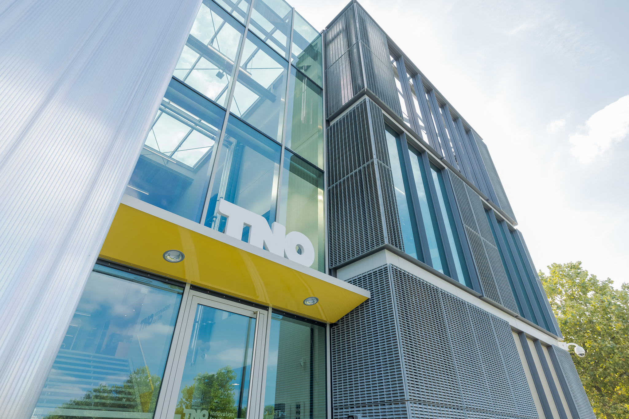 Op deze slide wordt getoond TNO MEC ASR Dutch Science Park Fund TU Delft (1).