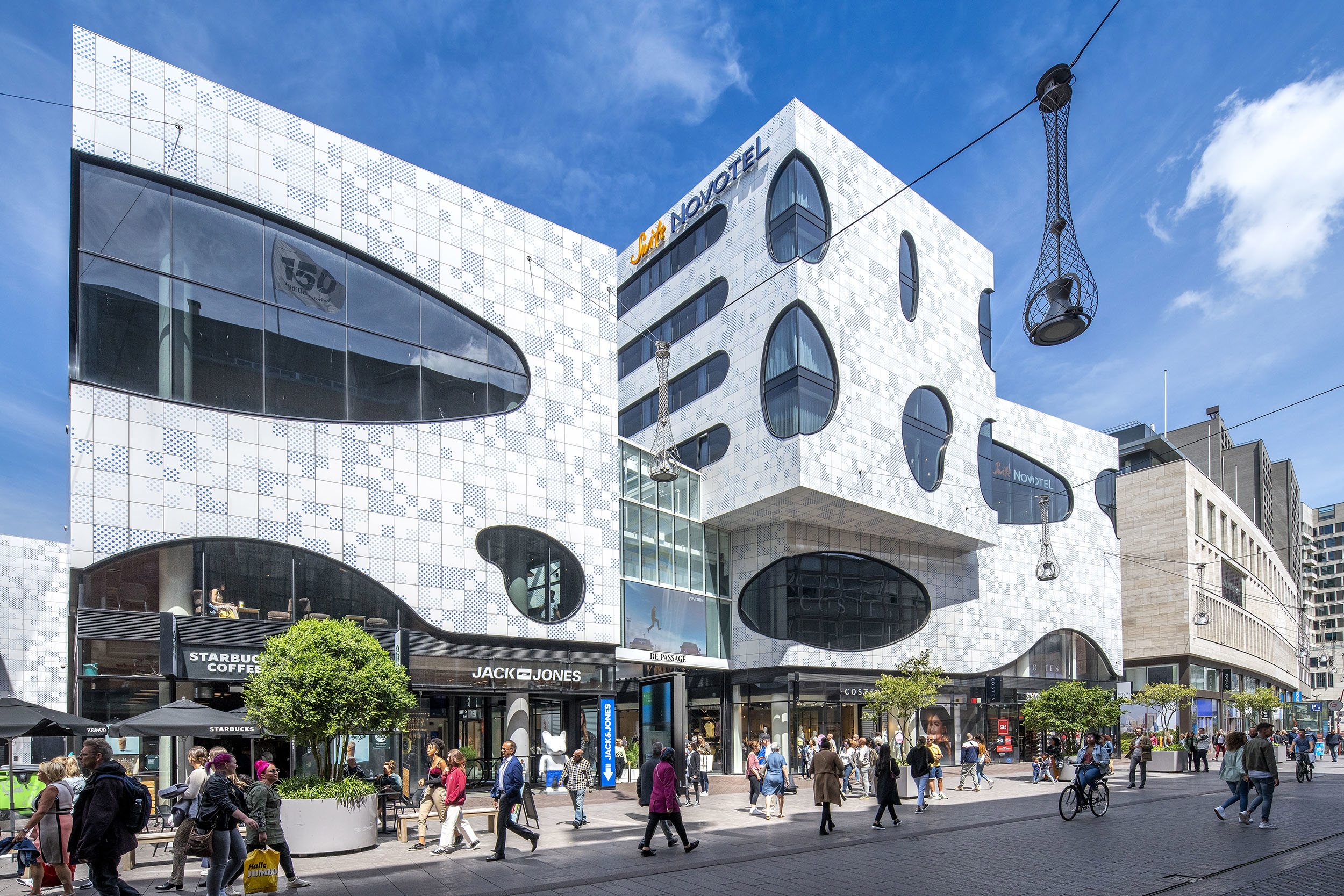 Op deze slide wordt getoond De Passage Den Haag (3).